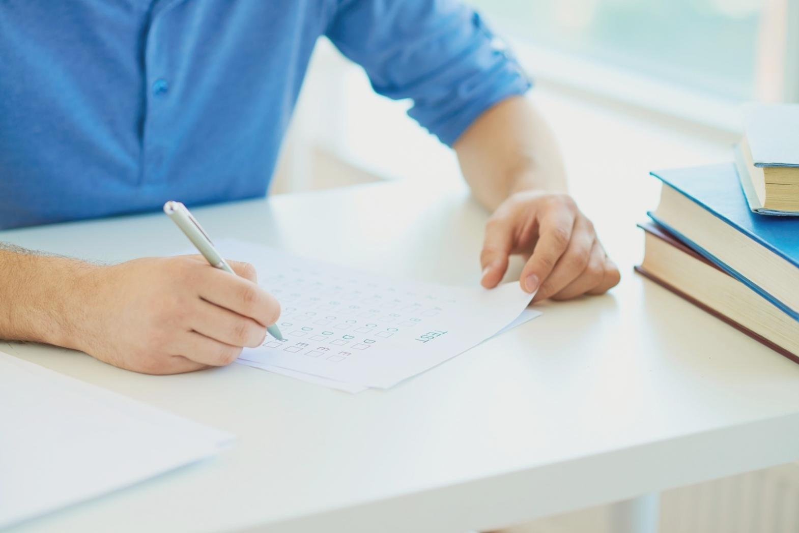 Detaillierte Finanzanalyse und Budgetplanung